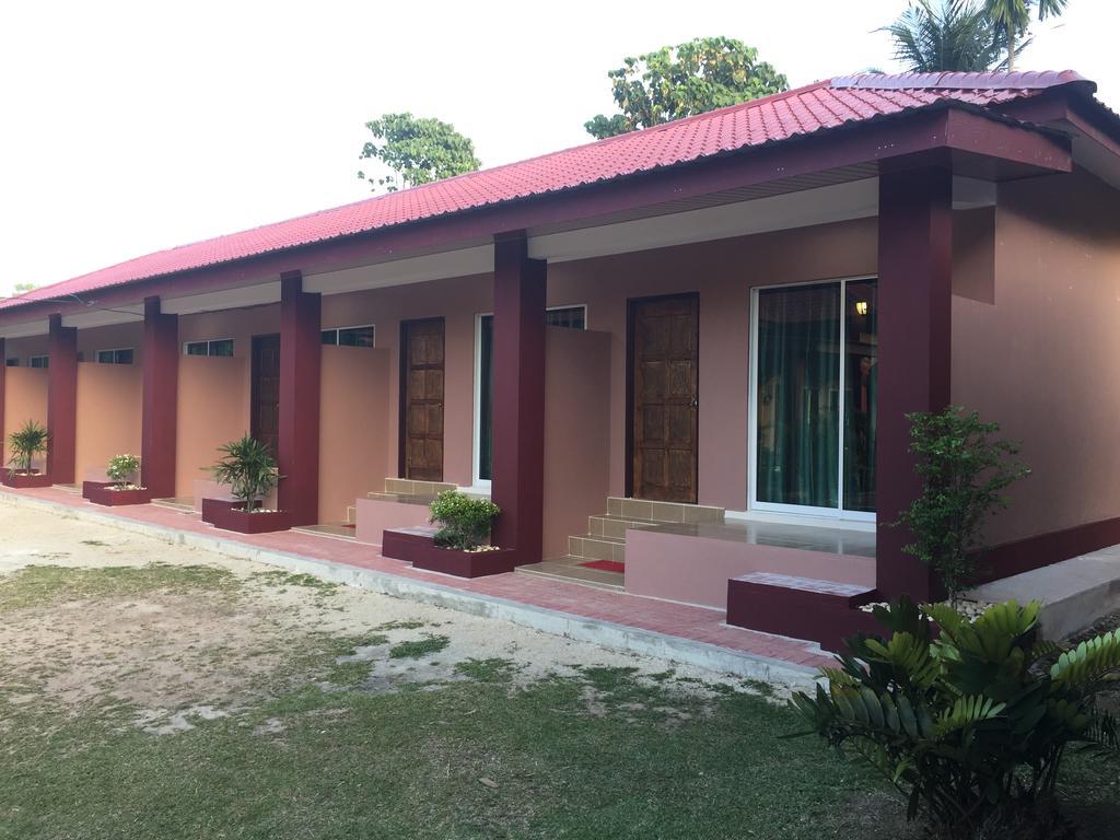 Harmony Guesthouse Sdn Bhd Padang Mat Sirat Exterior photo